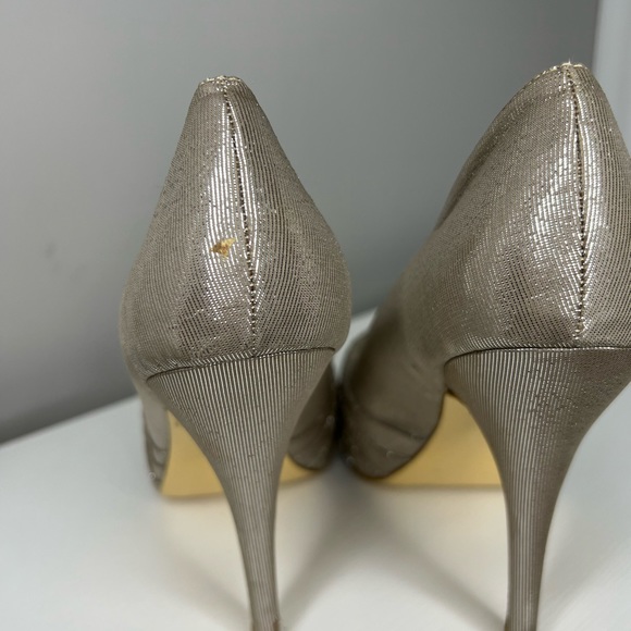 Lulu Townsend metallic gold heels. Small platform with 4.5” heels. Size 8.5. - Picture 7 of 10